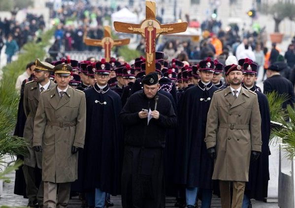 Khoảng 10.000 quân nhân trẻ Ý hiện diện trong Ngày Năm Thánh Giới trẻ