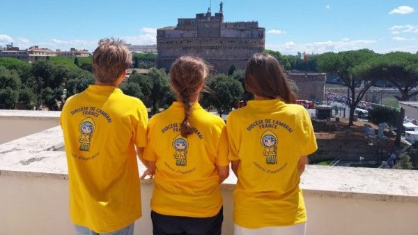 Thống kê cho thấy ngày càng nhiều người ở Pháp lựa chọn Giáo hội Công giáo