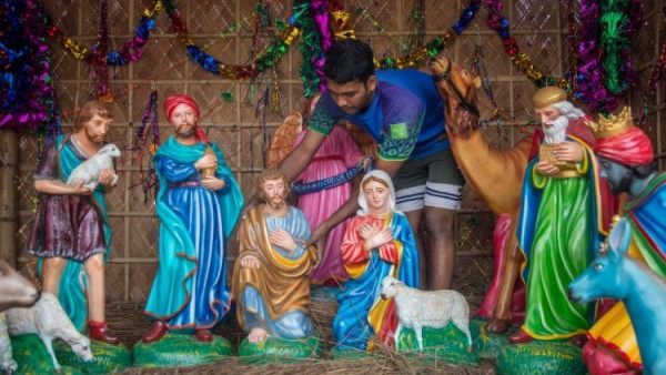 Người Công giáo Bangladesh đón Giáng sinh trong lo âu giữa vòng vây an ninh quân sự