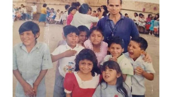 Sách mới kể lại những giai thoại từ cuộc đời của ĐGH Lêô XIV