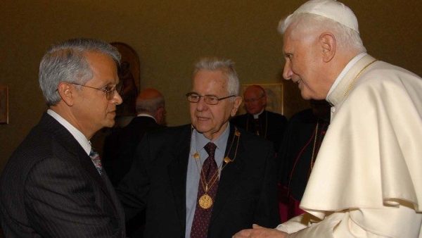 Các học giả tôn vinh di sản Đức Biển Đức XVI và cuộc chiến vì linh hồn châu Âu