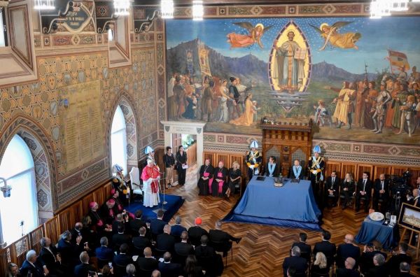 Đức Giáo hoàng gặp gỡ chính quyền và xã hội dân sự San Marino