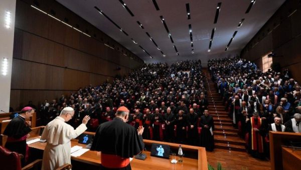 Đức Giáo hoàng: Đại học Laterano phải trở thành “không gian đối thoại và phục vụ tương lai của Giáo hội”