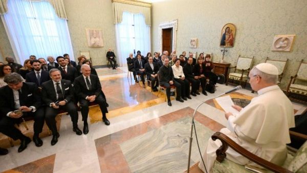 ĐGH Lêô XIV kêu gọi đào tạo người trẻ thành những người khẩn cầu cho thế giới