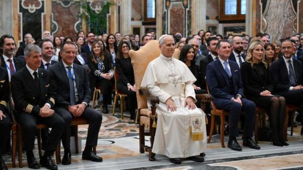 Đức Giáo hoàng: “Máy bay phải luôn là phương tiện của hòa bình, chứ không phải của chiến tranh”