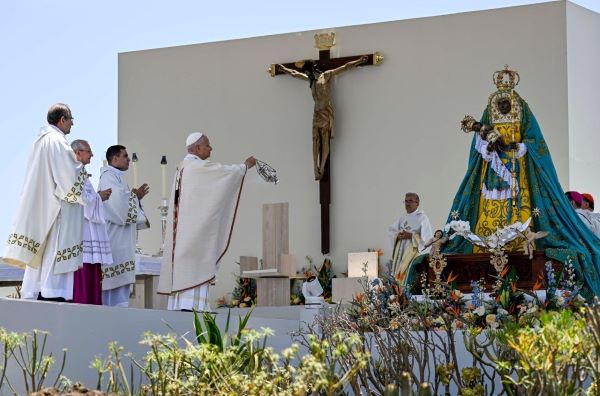 Đức Giáo hoàng cử hành Thánh lễ tại Cảng Santa Cruz de Tenerife
