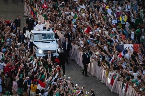 Hãy khát khao những điều cao cả! Bài giảng và hình ảnh của Đức Giáo hoàng