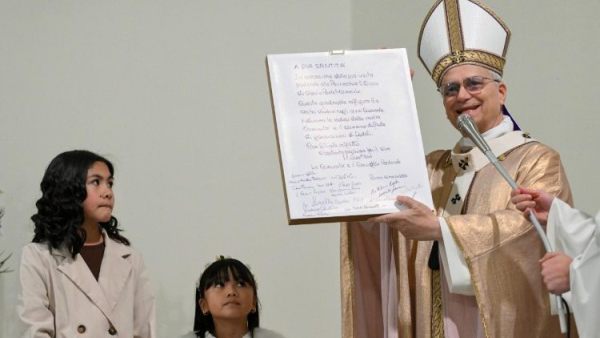 Đức Giáo hoàng thăm mục vụ giáo xứ Thánh Tâm ở Roma