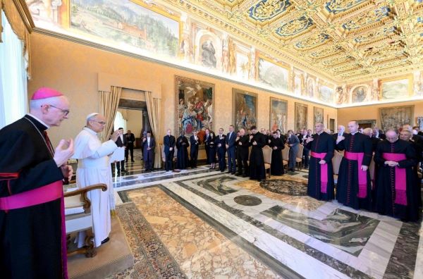 ĐGH Lêô XIV tiếp kiến cộng đoàn Học viện Giáo hoàng Teutonico