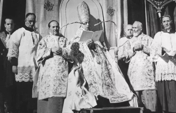 75 năm sau khi công bố tín điều, việc Đức Maria Hồn Xác Lên Trời vẫn nâng đỡ Giáo hội