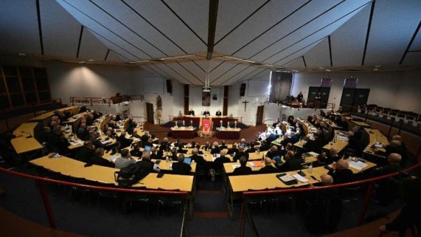 Đức Giáo hoàng nói với các Giám mục Pháp: Lo ngại về những chia rẽ trong Giáo hội vì vấn đề phụng vụ