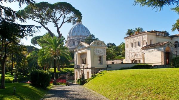Hãng xe Fiat tặng Vatican 30 xe điện giảm khí thải CO2