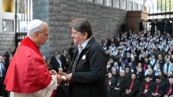 Chứng từ cảm động của Sơ Dima : ngay giữa chiến tranh vẫn tìm thấy bình an của Đức Kitô