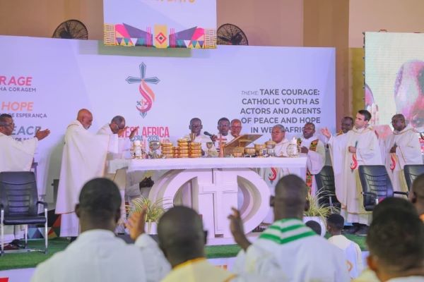 Đức Giám mục Ghana kêu gọi giới trẻ Tây Phi “nói không với phá thai