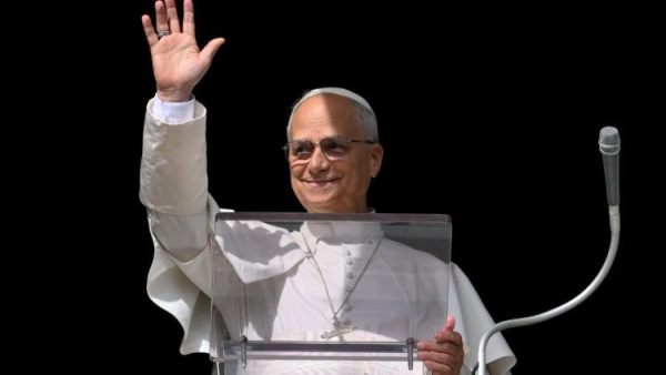 Kinh Truyền Tin (09/11): Chúng ta là Hội Thánh của Đức Kitô, Thân Thể của Người