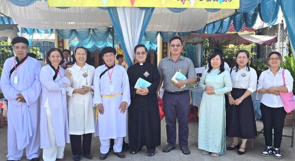 Chung vui với Minh Đức Nho Giáo Đại Đạo nhân kỷ niệm 94 năm khai đạo