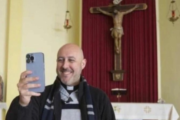 Linh mục chia sẻ hành trình vượt qua cám dỗ tự tử