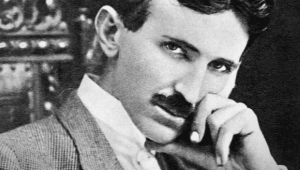 Nikola Tesla, một thiên tài về điện, người xem khoa học là công trình của Đấng Tạo Hóa
