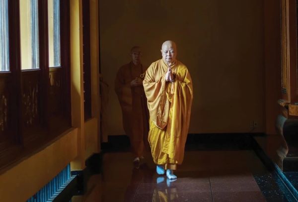 An cư là để sống chung tu học